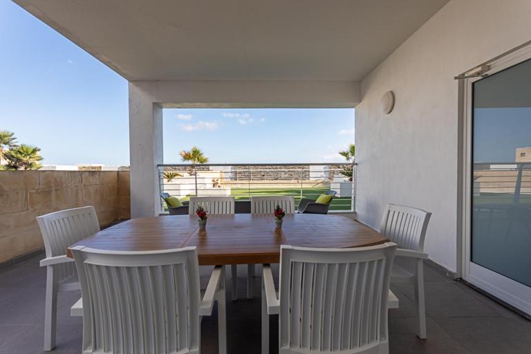 The Sea-Bank Villa Apartments Marsaskala Kültér fotó