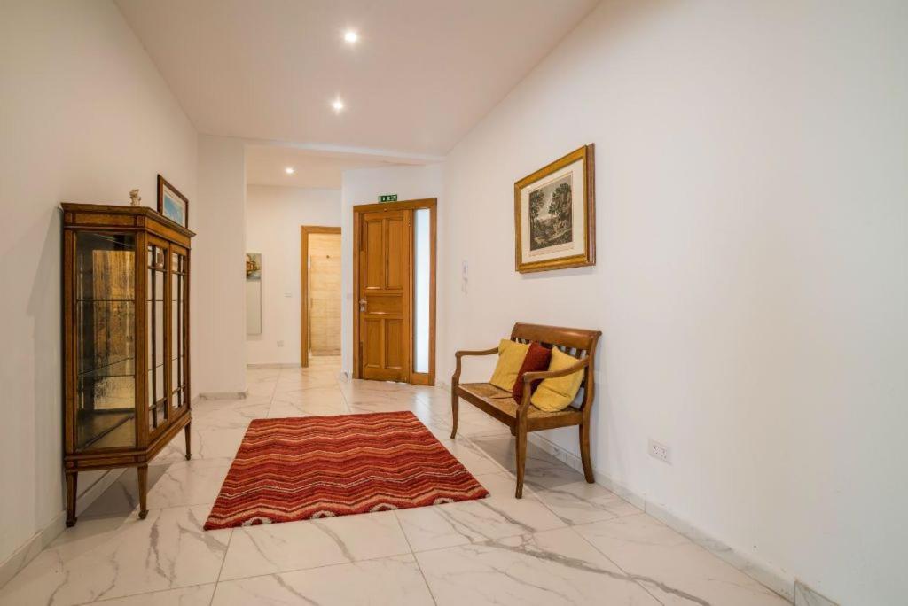 The Sea-Bank Villa Apartments Marsaskala Kültér fotó